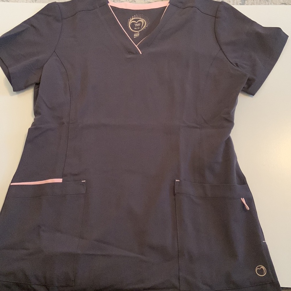 SCRUB TOP LOT! - Picture 10 of 13